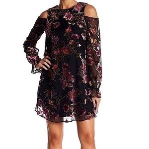 Chloe 28 velvet cold shoulder dress size small never worn